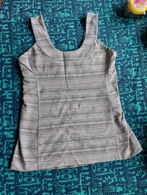 Sleeveless Striped Scoop Neck Tank Top - Gray
